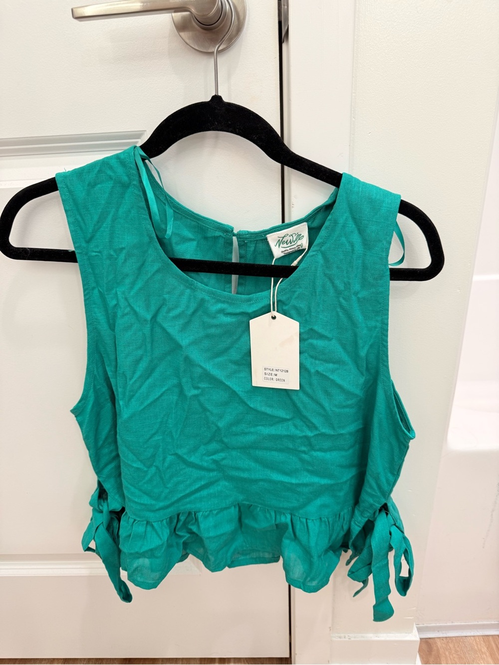 Boutique green tie shirt